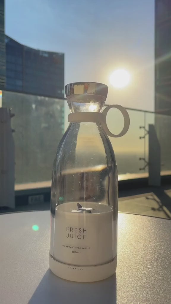 BlendGo™ Portable USB Juicer Bottle